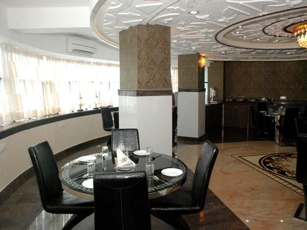 Treebo Trend Orient Grand Hotell Nagpur Eksteriør bilde